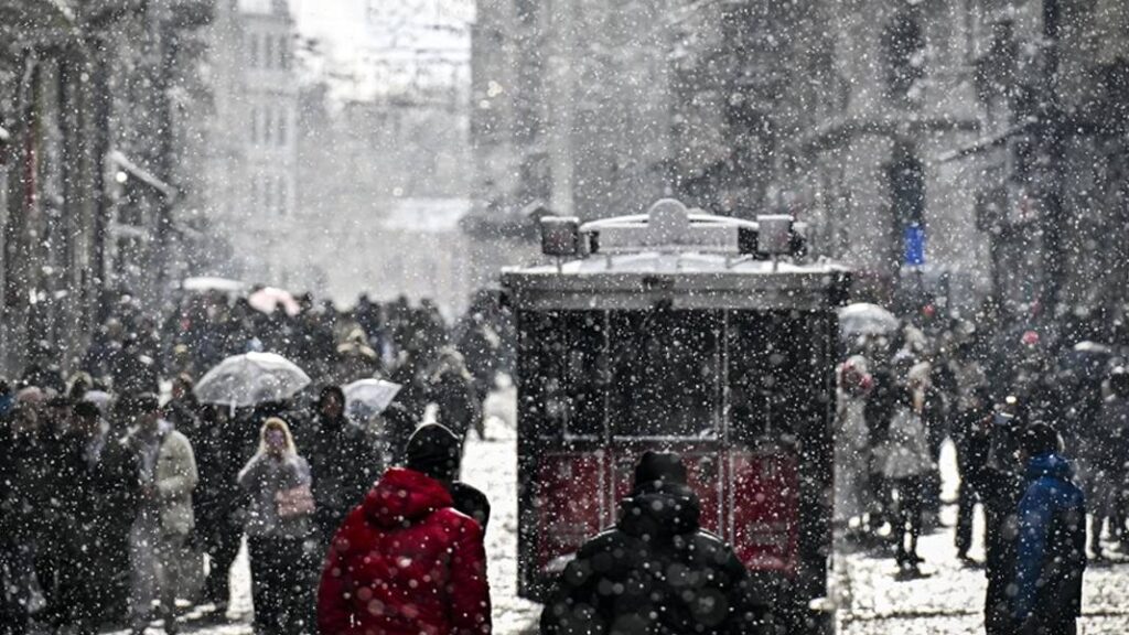 AKOM’dan İstanbul için fırtına ve soğuk hava uyarısı