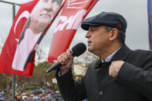 Özgür Özel’den Oda Baskını Görüntülerinin Yayınlanmasına Tepki
