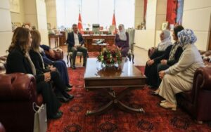 Barış Anneleri’nden CHP’ye Ziyaret