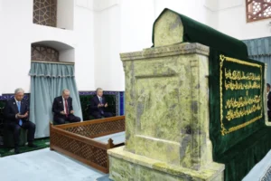 Cumhurbaşkanı Erdoğan, Türkistan’da kültür gezisinde