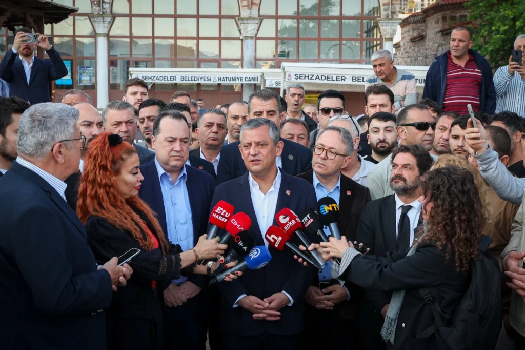 Özgür Özel’den ‘erken seçim’ ve ‘kurultay’ mesajı