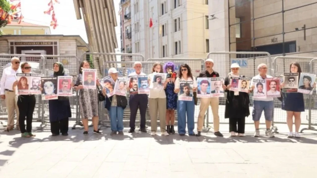 Cumartesi Anneleri 1108. haftada Murat Aslan için adalet istedi