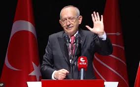 CHP’de Yetki Tartışması: Kılıçdaroğlu Cephesi Kurultay Takvimini Açıkladı