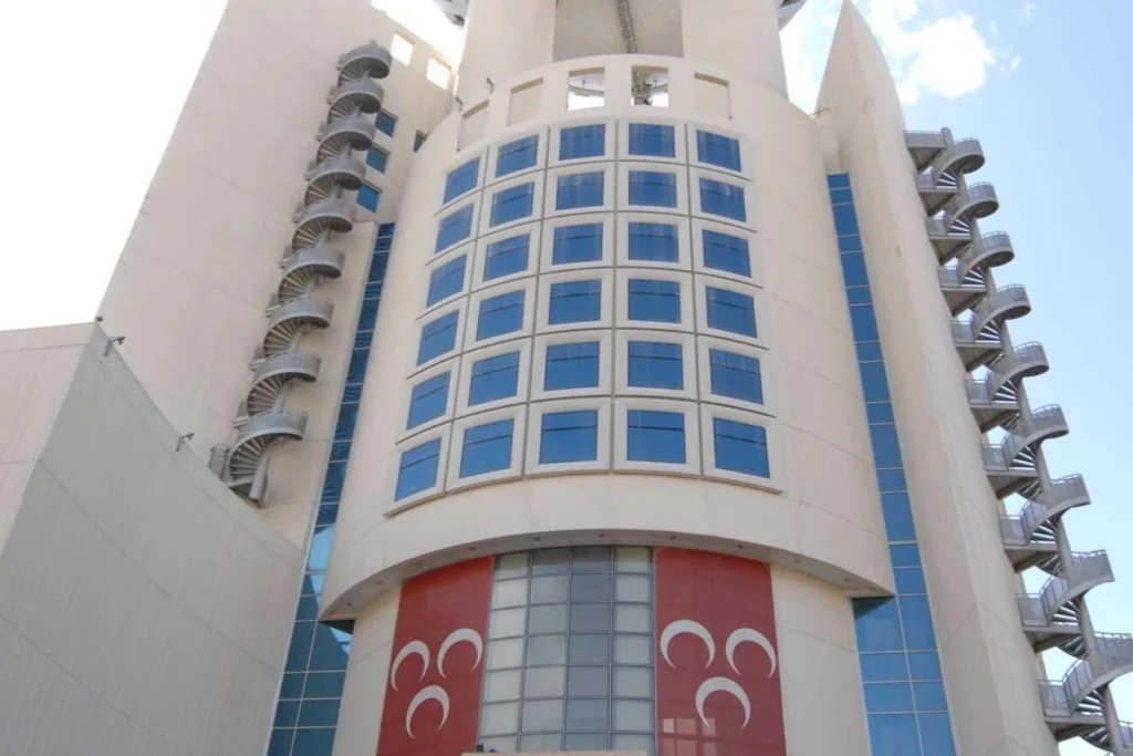 MHP Adana teşkilatını feshetti!