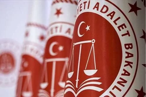 Bakan Gürlek açıkladı… Manisa’daki saldırganın anne, baba ve dedesi gözaltında!