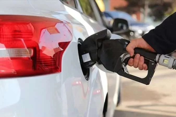 Motorinde yine yeni zam beklentisi… Litresi 100 lirayı aşabilir!