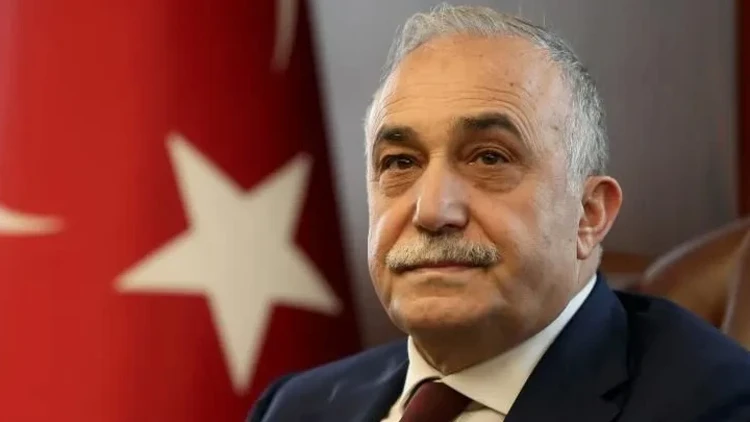 Ahmet Eşref Fakıbaba Hem İYİ Parti’den Hem Milletvekilliğinden İstifa Etti