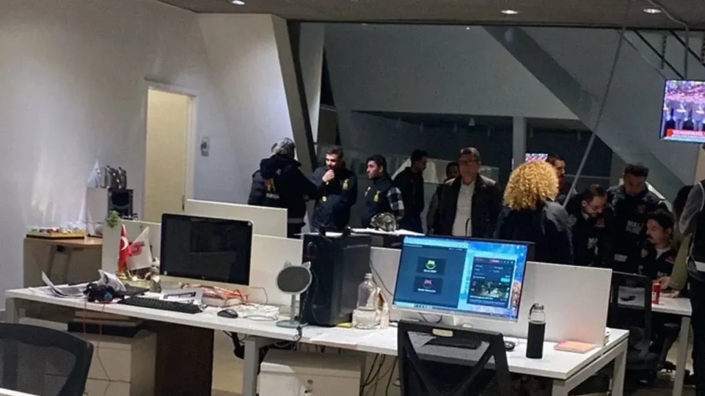 Halk TV’ye Kayyum Atandı! 17 Kişi Hakkında Gözaltı Kararı