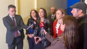 Tülay Hatimoğulları’ndan Halk TV’ye Dayanışma Ziyareti: “Kayyım Rejimi Parça Parça Tesis Edildi”