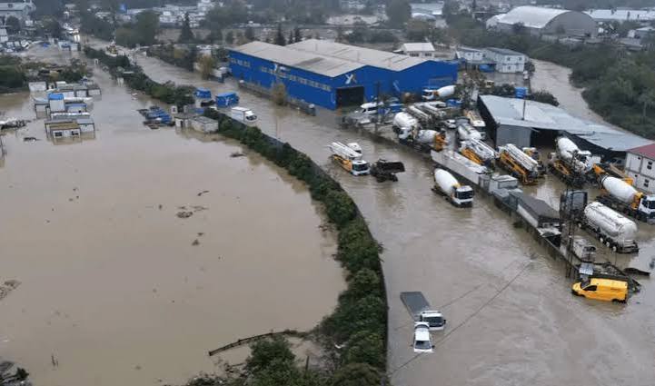 İstanbul ve Kocaeli’de Selde Ölenlerin Sayısı 8’e Yükseldi